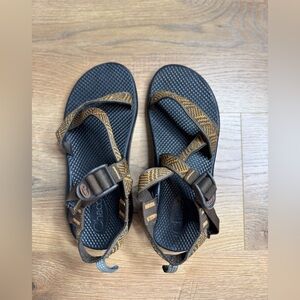 Chaco Z1 classic kids Black and Brown Sandals size 5